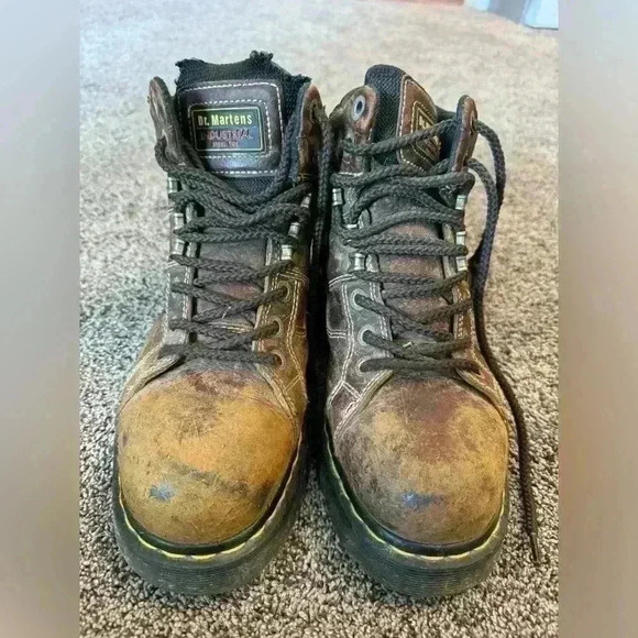Dr Martens steel toe work boots size 10 brown damage to tongue - Picture 1 of 9
